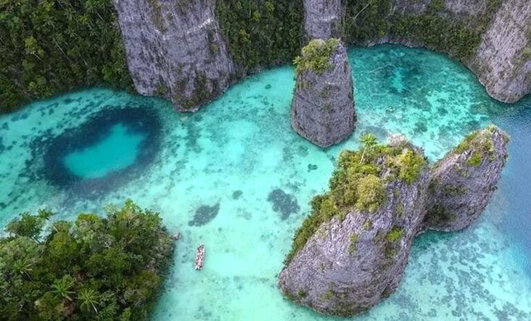 Diving tour to raja ampat on the deluxe boat calico jack_6