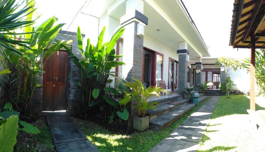 Guest house reisya