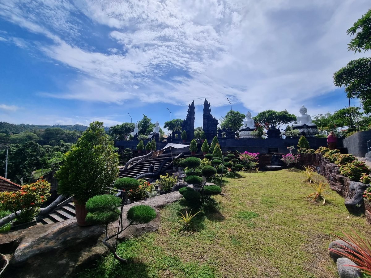Brahma-vihara-arama-chram